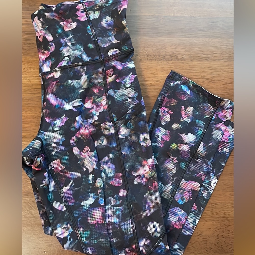 Lululemon High Rise Crop Size 4
